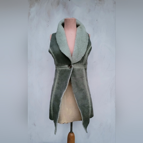 Sage Italian Leather Button Vest with Faux Fur Lining - Picture 1 of 11